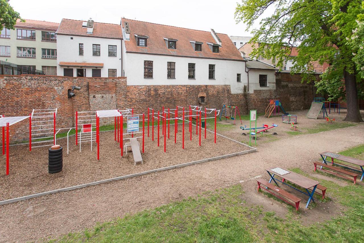 Three Single Beds Apartment Torun Bagian luar foto