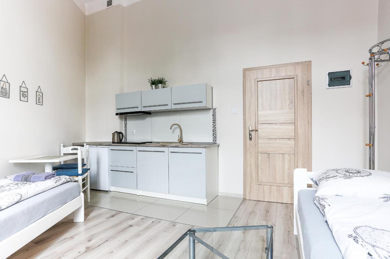 Three Single Beds Apartment Torun Bagian luar foto