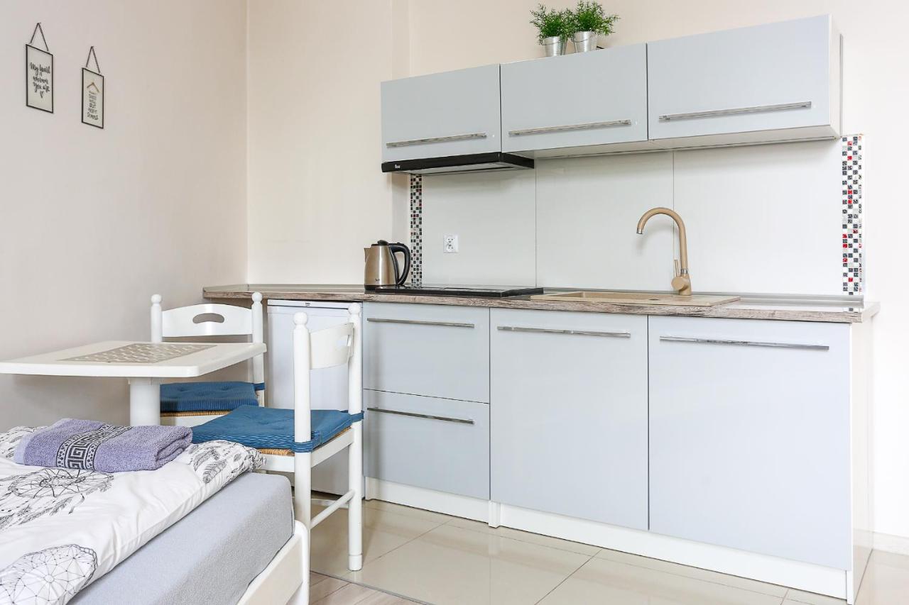 Three Single Beds Apartment Torun Bagian luar foto